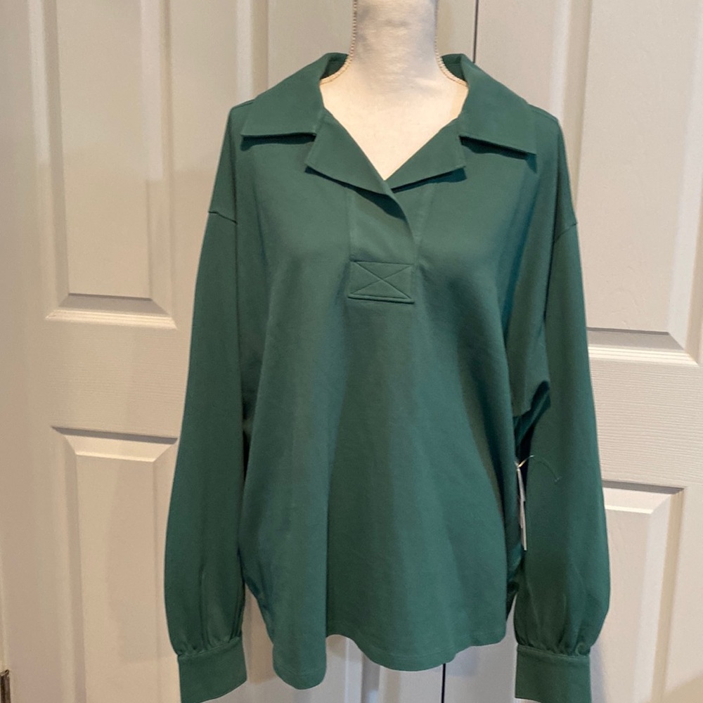 BRAND NEW! Treasure & Bond top!
